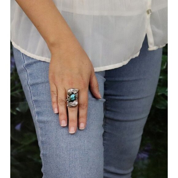 Sterling Silver Vintage Turquoise Leaf Ring Size 8 Long Finger Ring - Picture 4 of 6